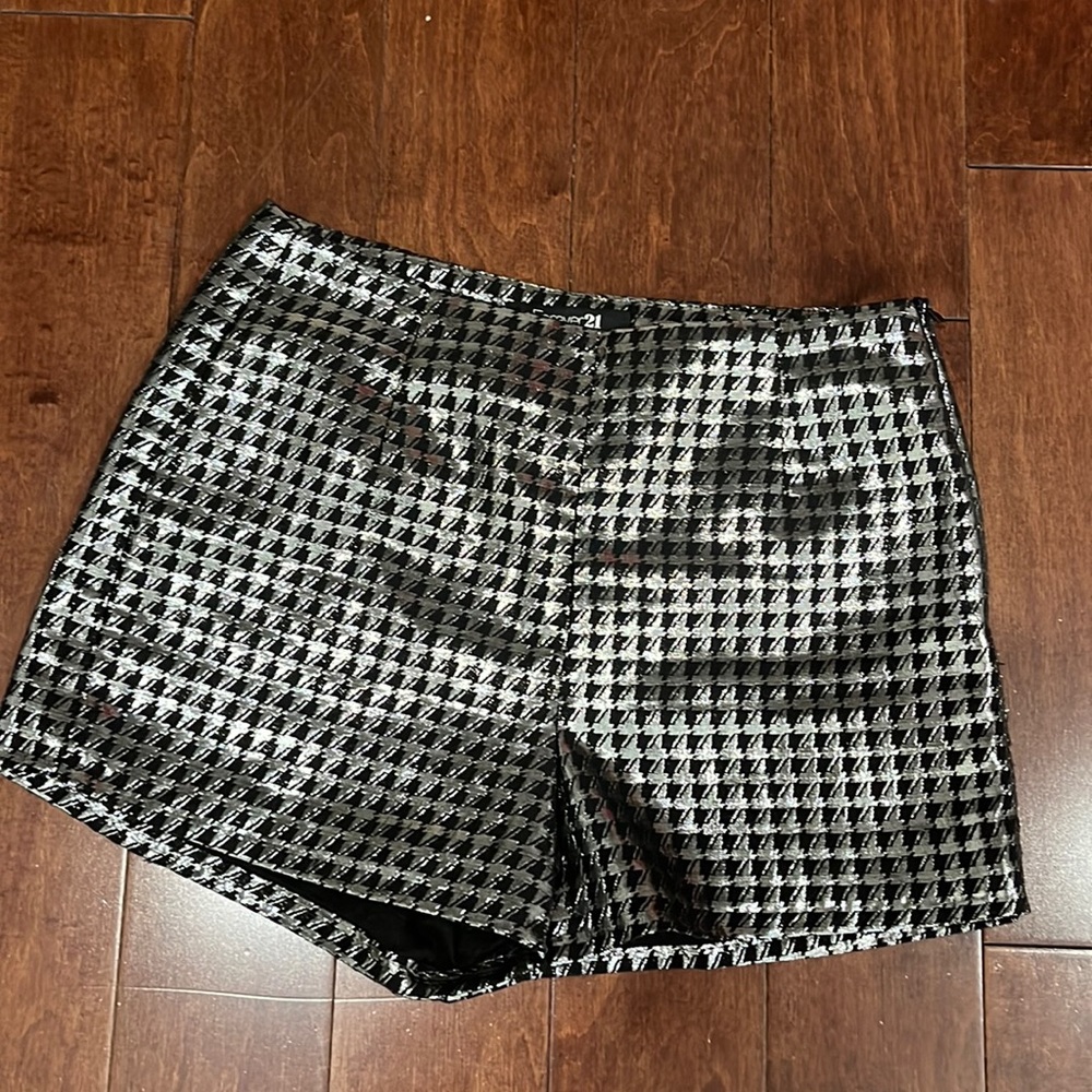 Forever 21 silver and black shorts